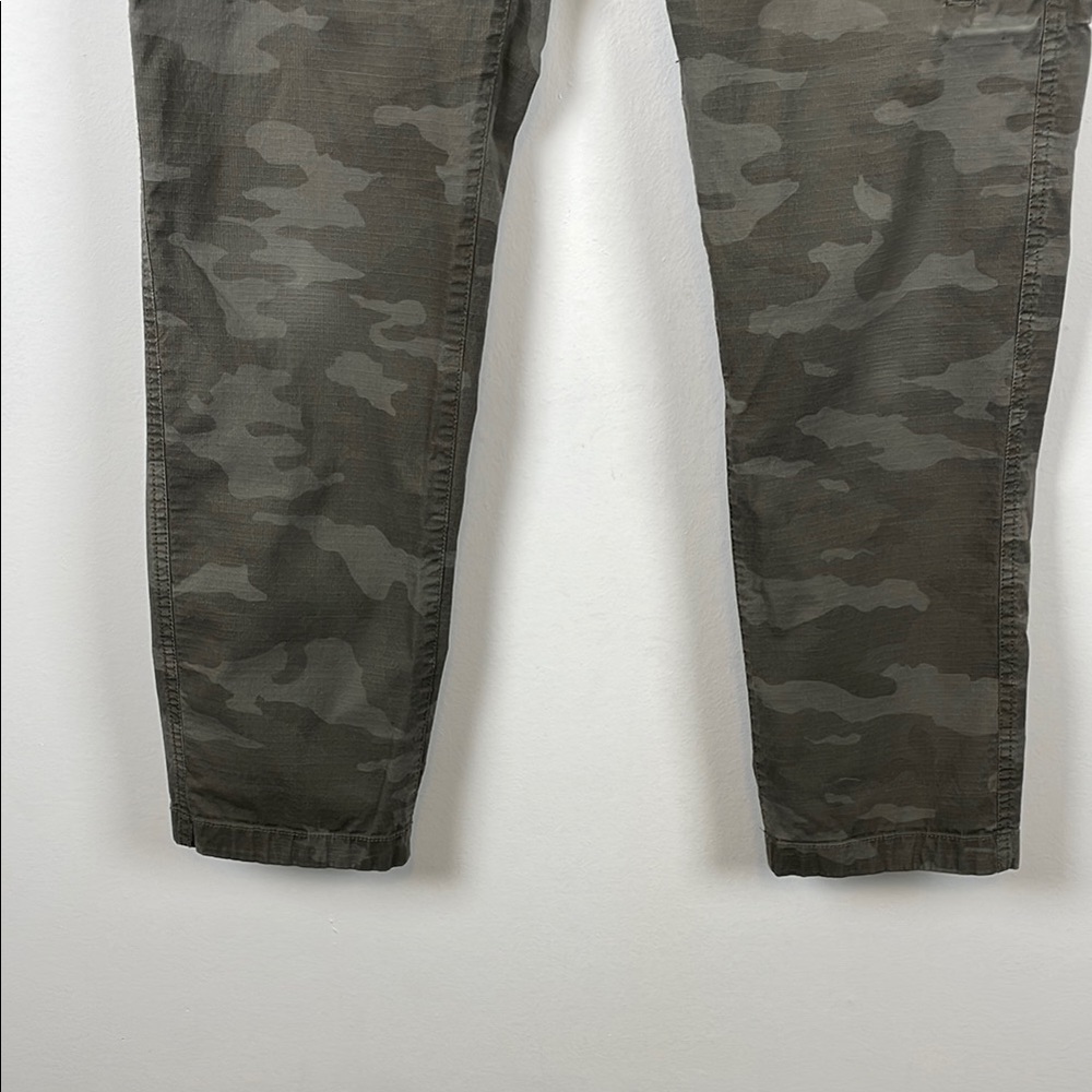 Vuori Ripstop Duraterra Slim Fit Hiking Women's XL Camo 5 Pocket Cargo Pants - Picture 2 of 10